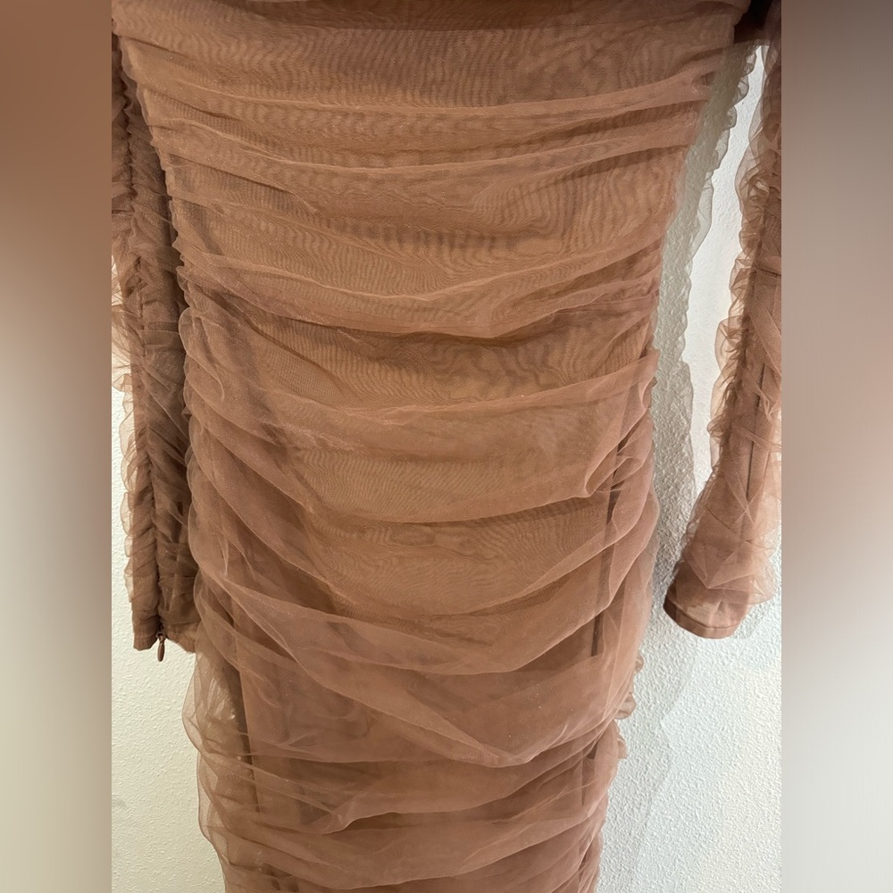 Elegant Off-Shoulder Brown Dress - Picture 7 of 12